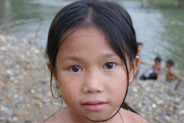 meisje in Vang Vieng