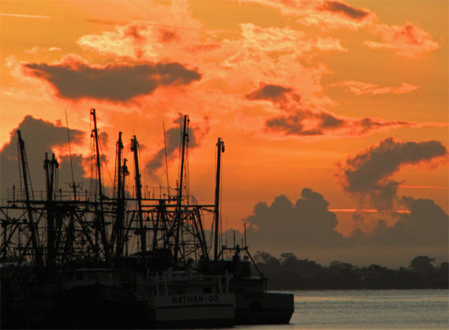 zonsopkomst Paramaribo