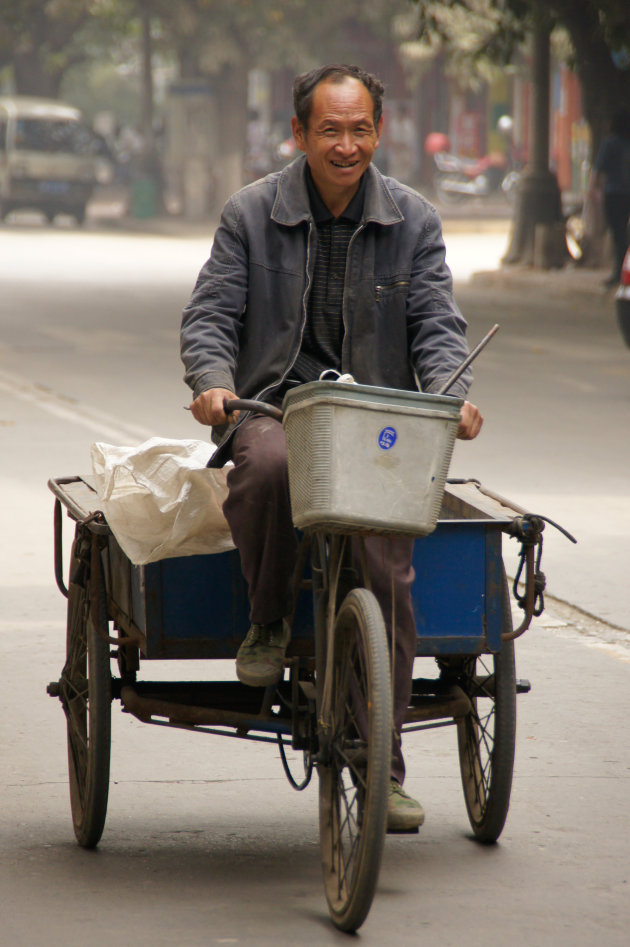 vrolijke fietser