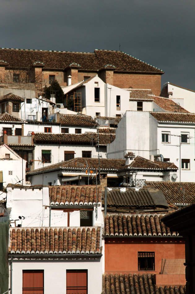 Granada in slecht weer met zon