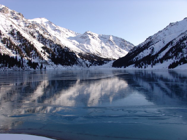 Almaty Meer in de winter