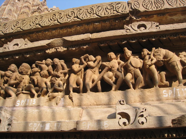 detail van de erotische tempel in Khajuraho