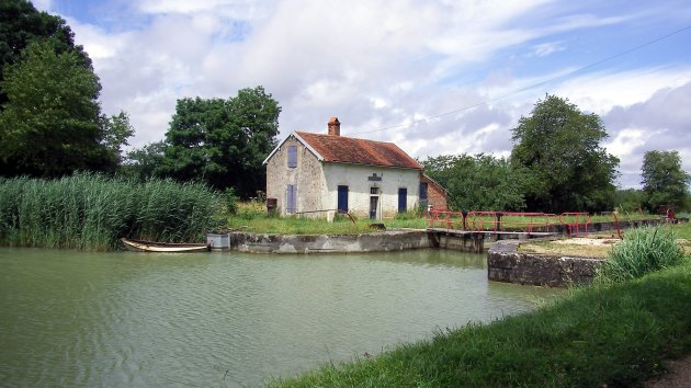 sluisje Canal de Bourgogne