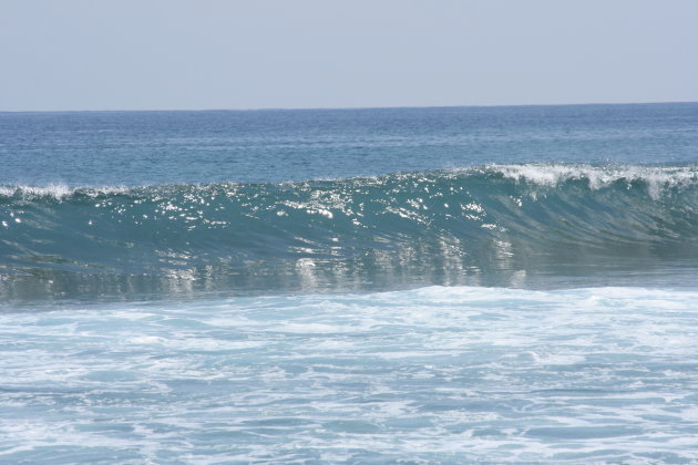 Beginnend surfgolfje in Lombok