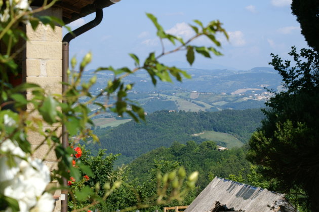 Uitzicht vanaf B en B La Vallata op het mooie landschap van Umbrie
