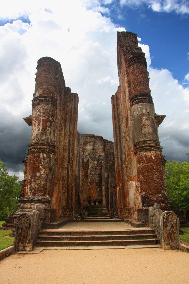 Lankatilaka Tempel