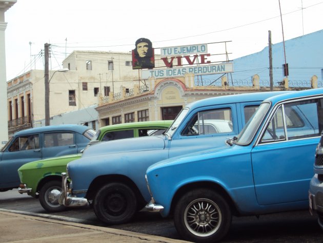 auto's en Che in Cuba