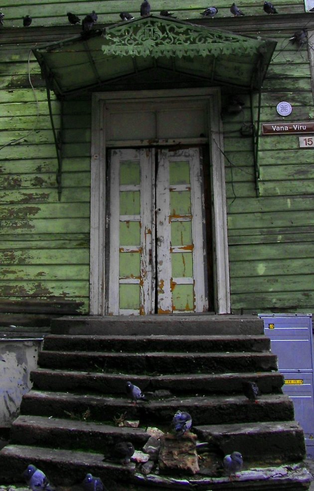 vervallen huis Tallinn