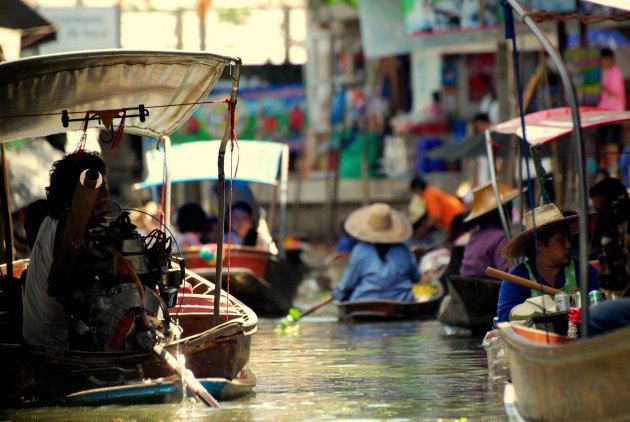 Floating market