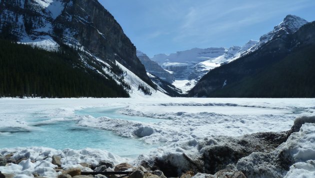 Lake Louise besneeuwd