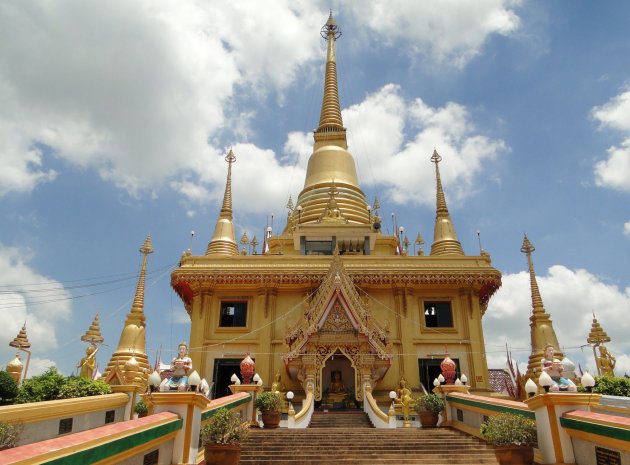 Prachulamanee Pagoda