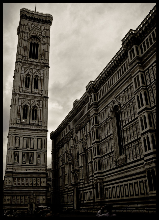 Campanile en Duomo (zij-aanzicht)