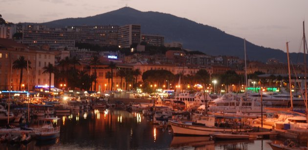 Avond in Ajaccio