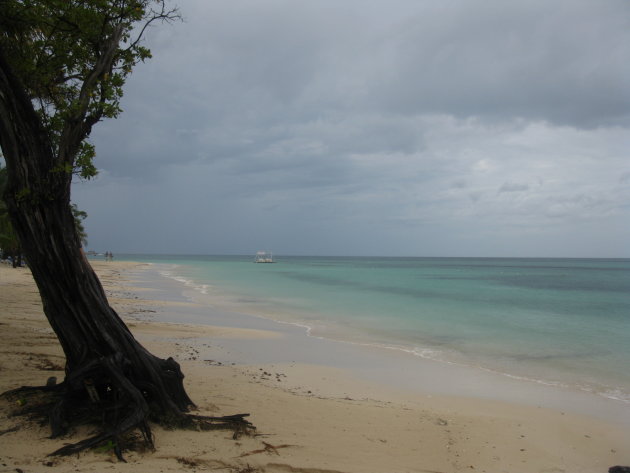 ocho rios wit zandstrand aan hotel Rui 