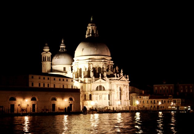 Imposant - Venetië by Night