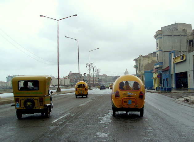 Little yellow Cuban cars