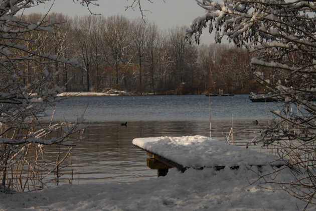 besneeuwde pier