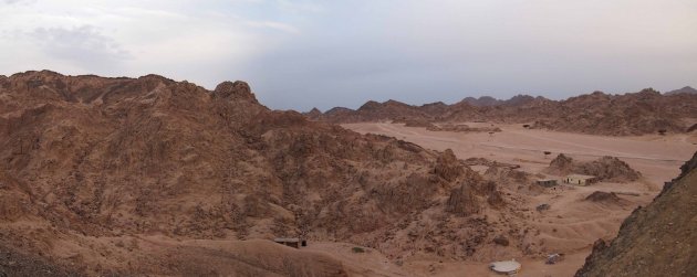 Panorama in de Sinai woestijn.