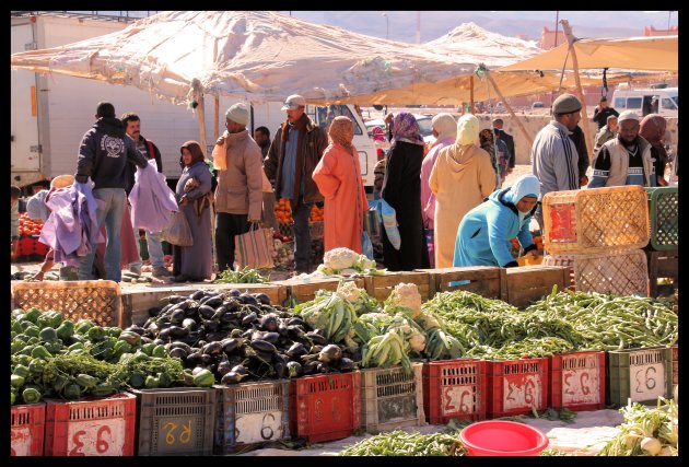 vrouwen op Marokkaanse markt.