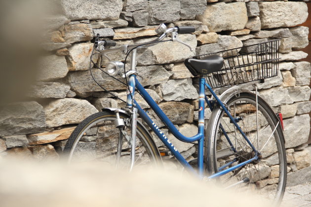 Per fiets door het dorp
