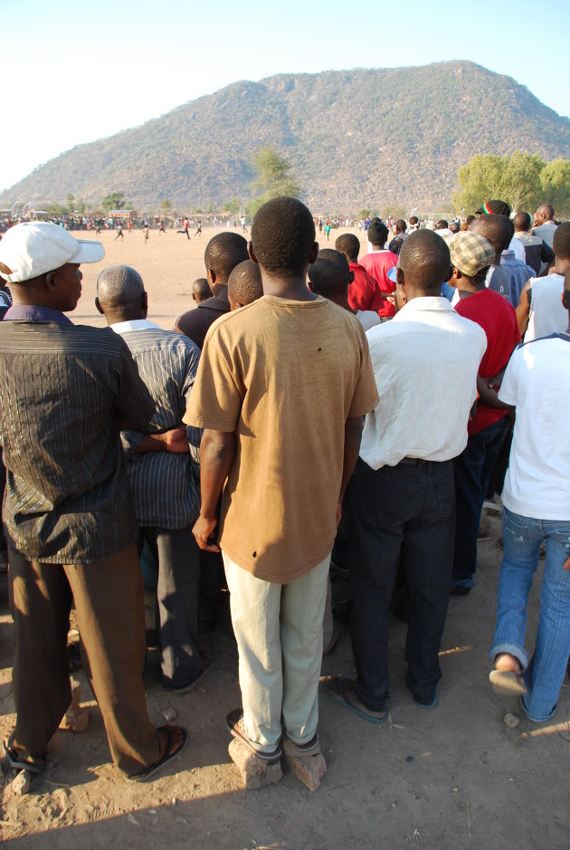 Voetbalwedstrijd in Malawi