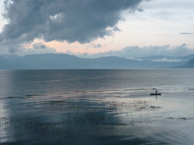 Visser op Lago Atitlan