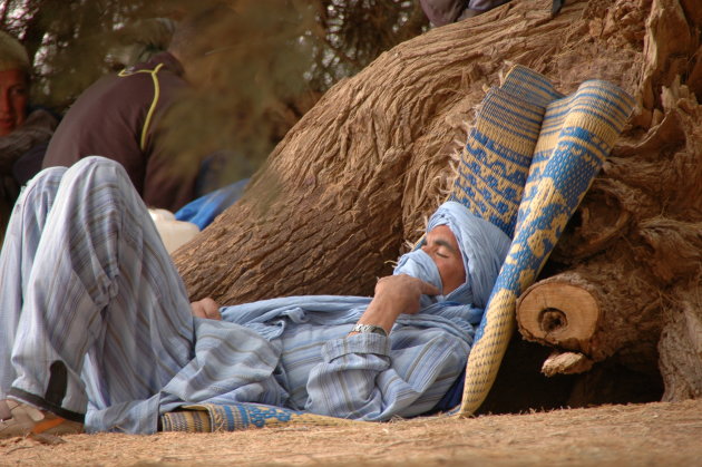 rusten in de Sahara