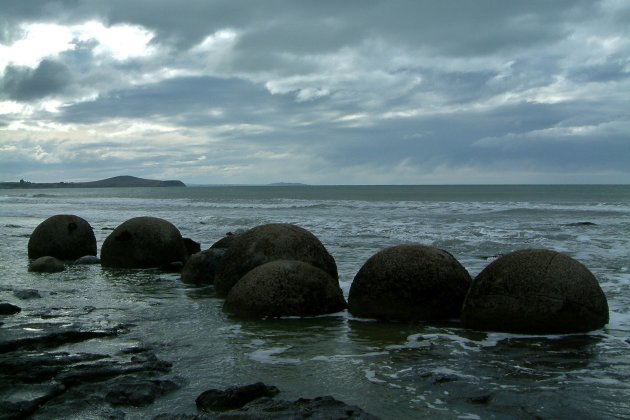 Moeraki boulders