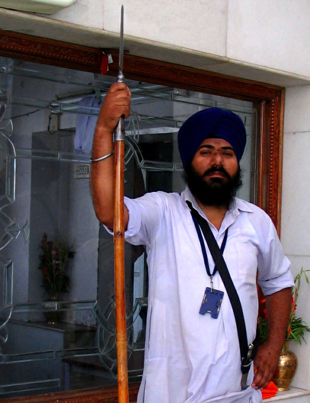 Toezicht bij de Witte Sikhtempel