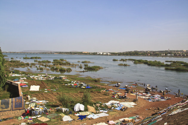 Activiteiten aan de oever van de Niger Bamako