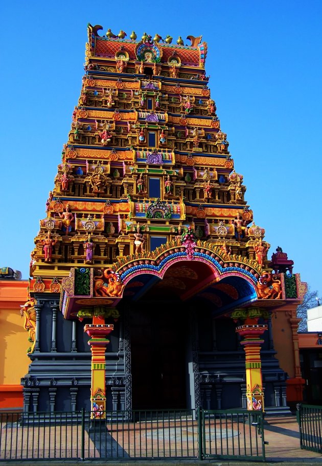 Tempel in woonwijk