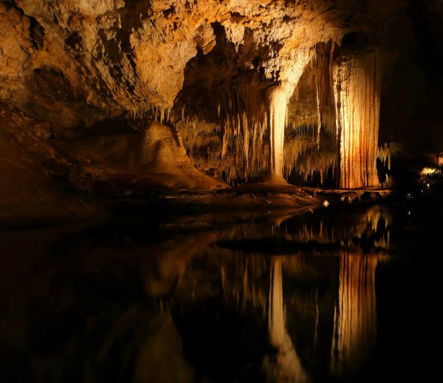 Lake Cave 