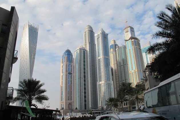 Dubai Marina + Infinitity tower 