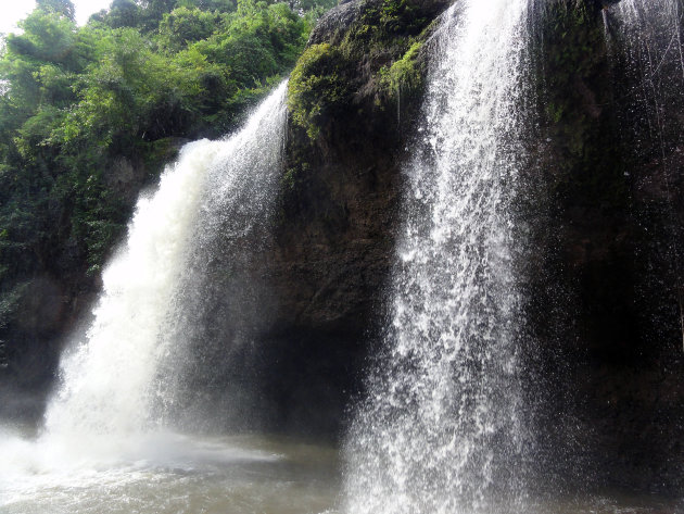Haeo Suwat Falls