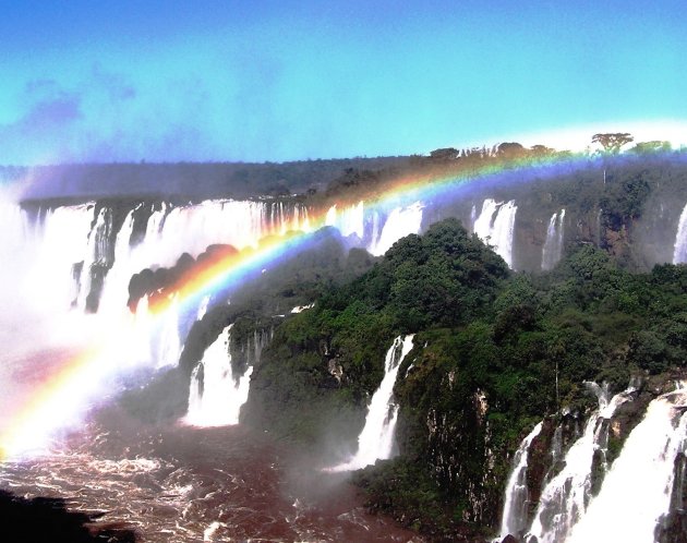 Iguaza met regenboog...
