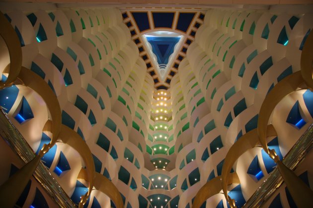 Binnen in de Burj al Arab, Dubai