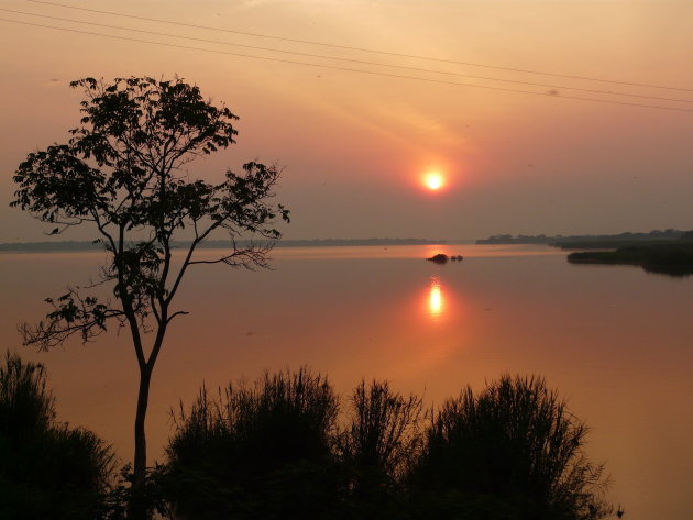 Zonsopgang boven Lake George