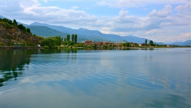 Zicht op Struga.