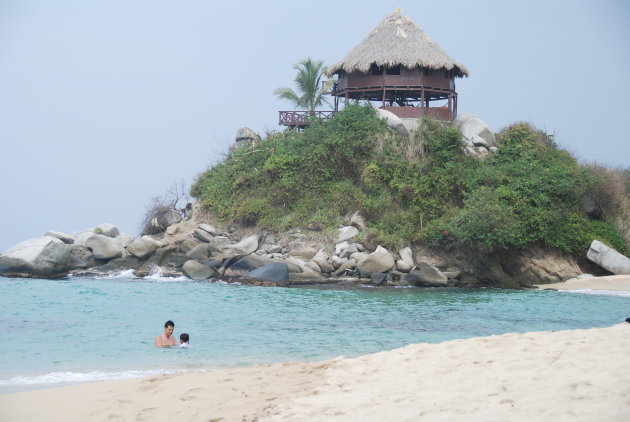 Ongerept strandje in Colombia