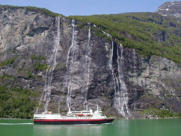 7 Zusters en de Hurtigruten