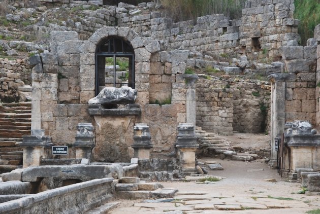  Nymfaeum in Perge een oude Grieks - Romeinse Stad