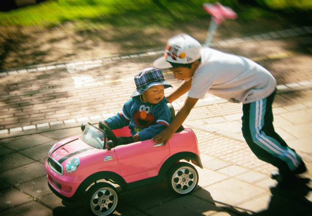 Bert en Ernie en hun snelle bolide :)