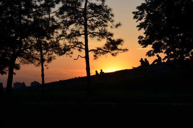 Belgrado geniet van zonsondergang