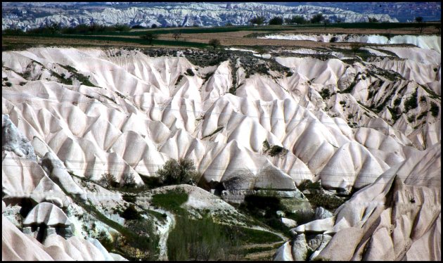 De witte pieken van Cappadocië