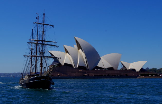 Onedin Line meets Opera House