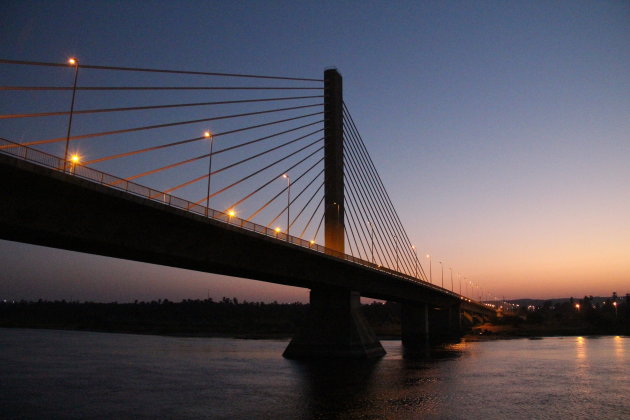 Brug bij zonsopgang!