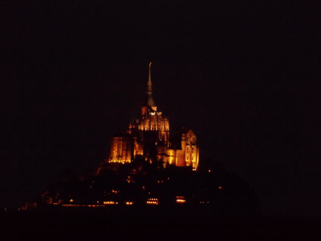 Mont Saint Michel by night