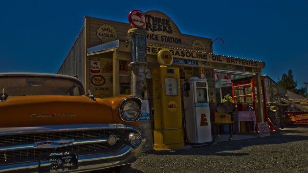 Three Creeks Service Station