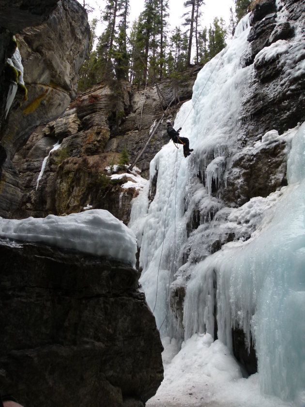 Icewalk in Maligne Canyon