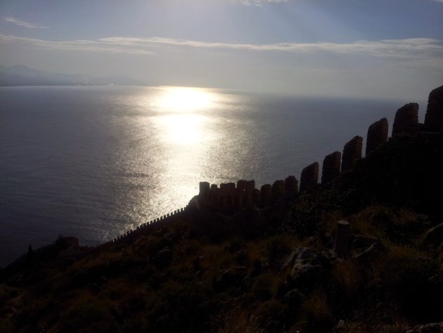 Burcht Alanya bij zonsopkomst